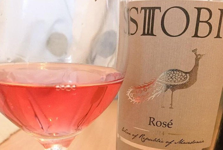 Celebrities are Boosting the Popularity of Rosé - Stock up Now
