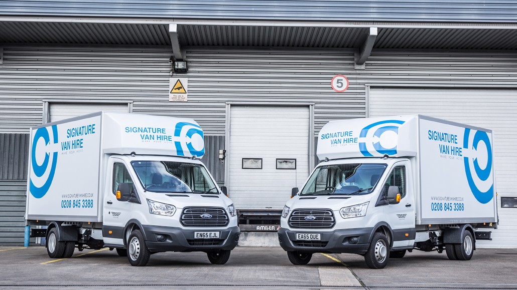 5 reasons why you should hire our Luton Tail Lift van
