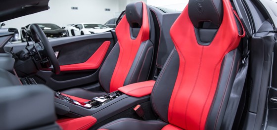 Lamborghini Huracan Spyder seats